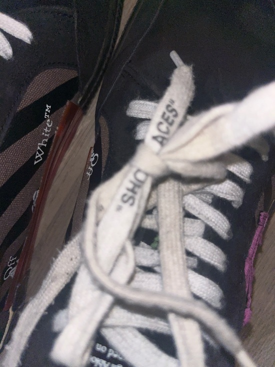 Off-White - Picture 11 of 15